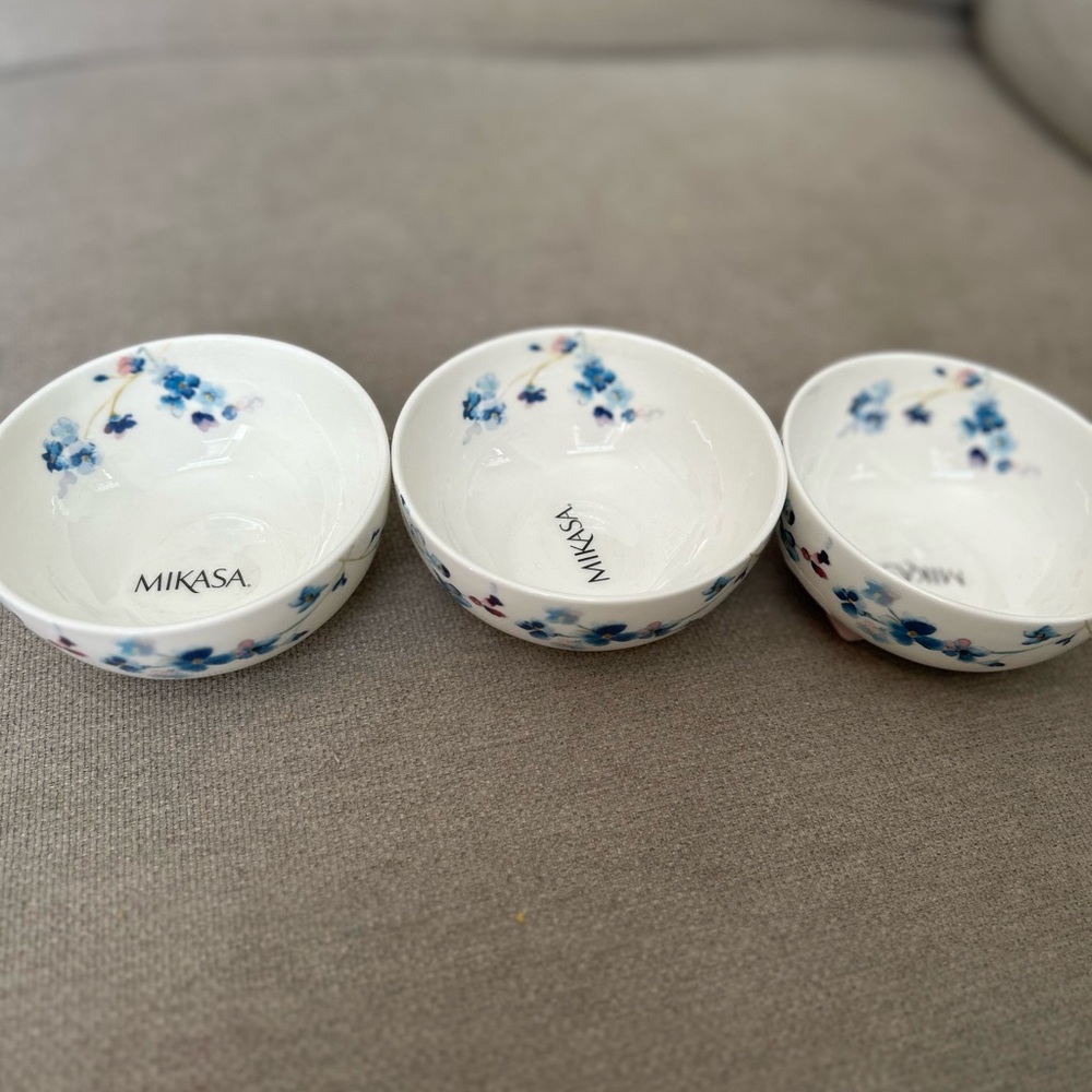 Mikasa Blue Floral Design Bowls